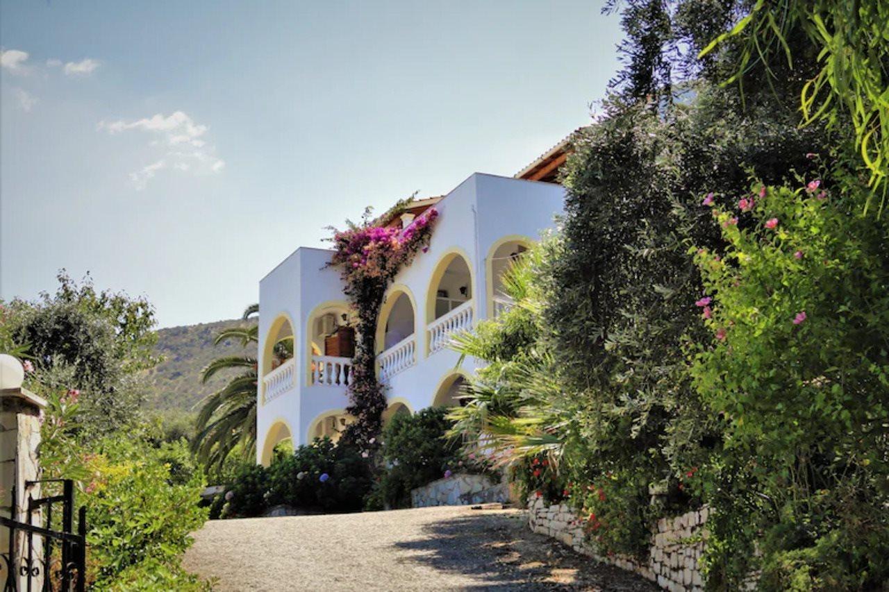Apraos Dionysos Apartments מראה חיצוני תמונה
