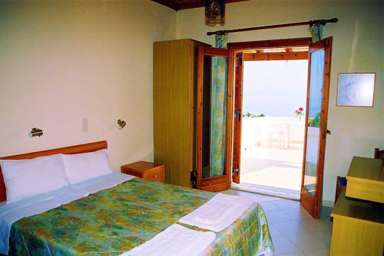Apraos Dionysos Apartments מראה חיצוני תמונה