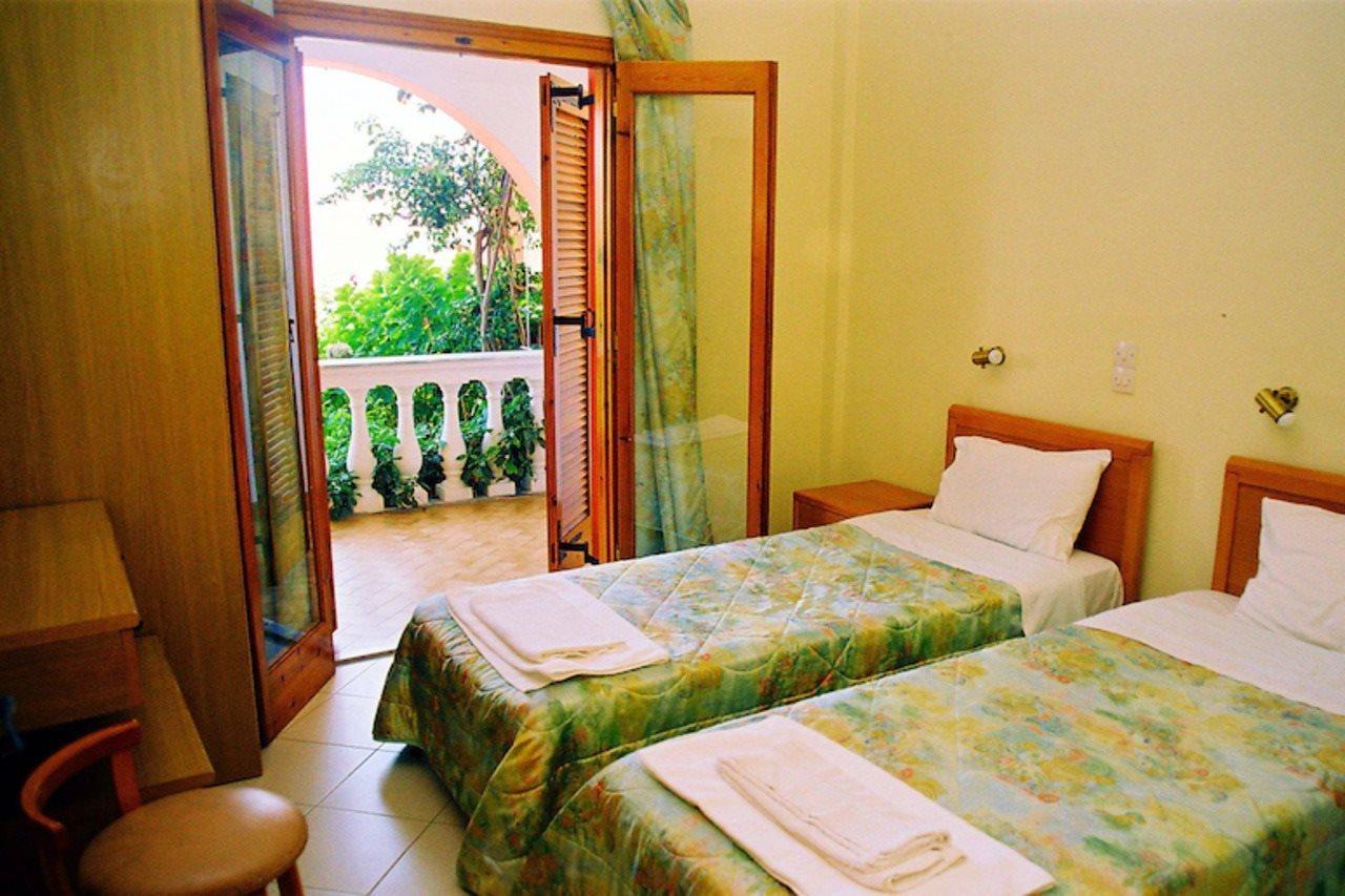 Apraos Dionysos Apartments מראה חיצוני תמונה