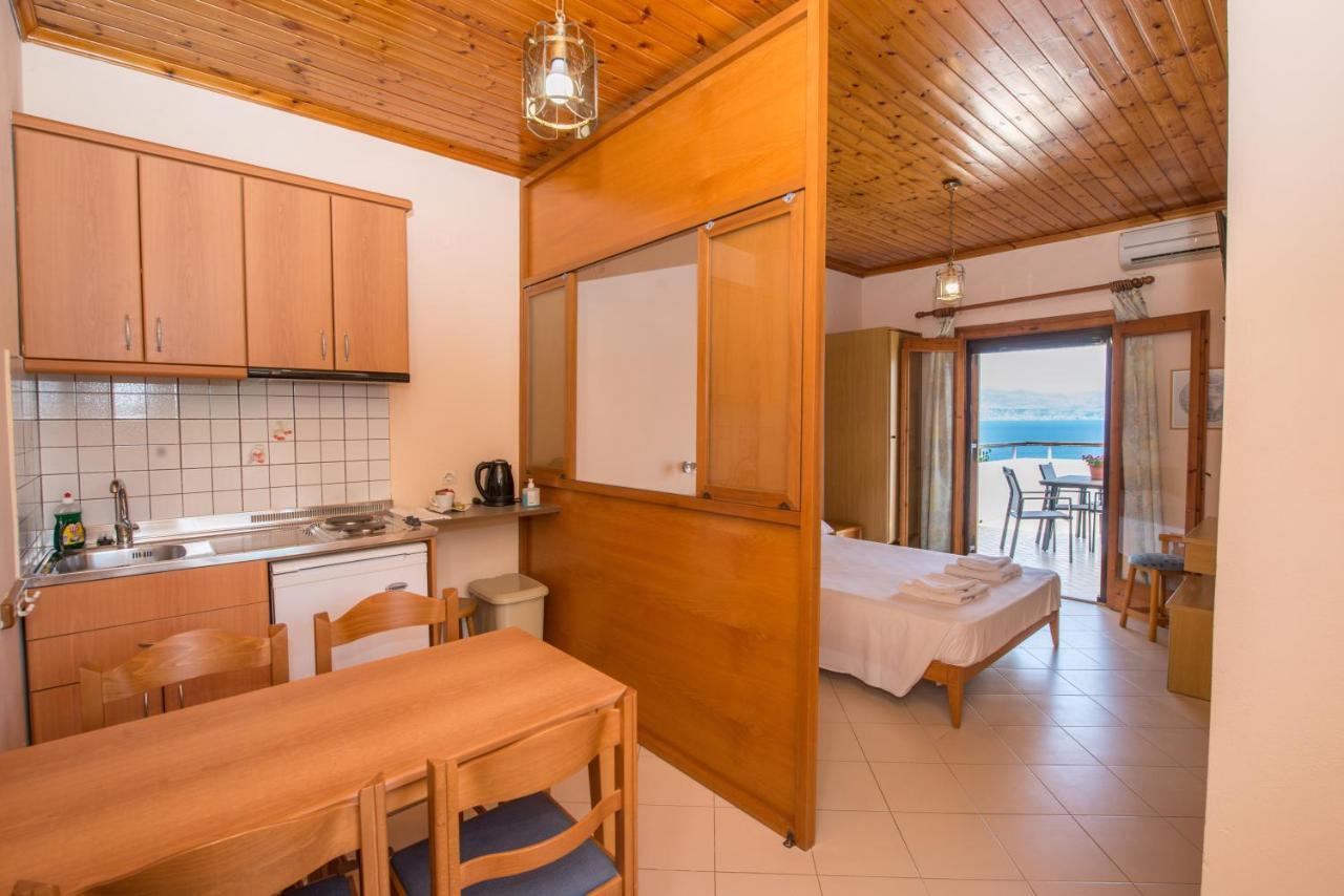 Apraos Dionysos Apartments מראה חיצוני תמונה