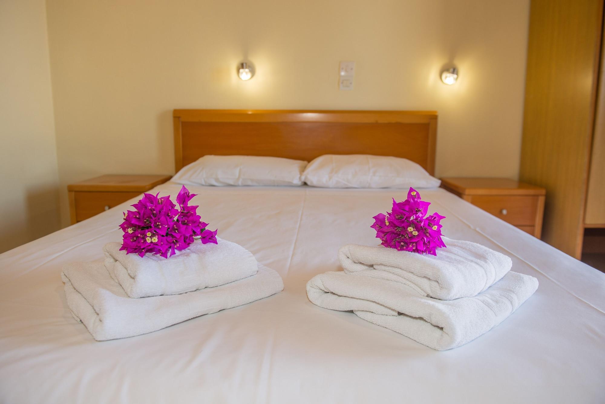 Apraos Dionysos Apartments מראה חיצוני תמונה