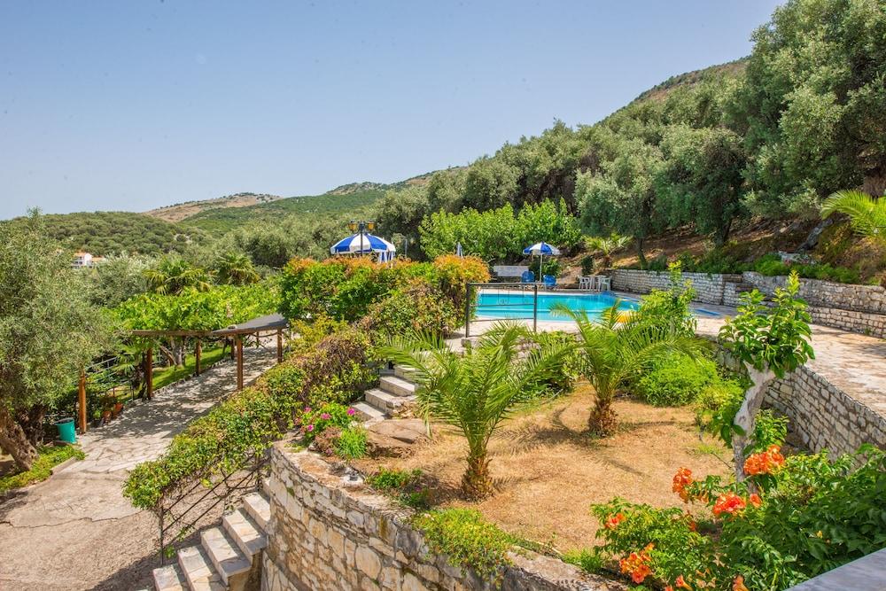 Apraos Dionysos Apartments מראה חיצוני תמונה