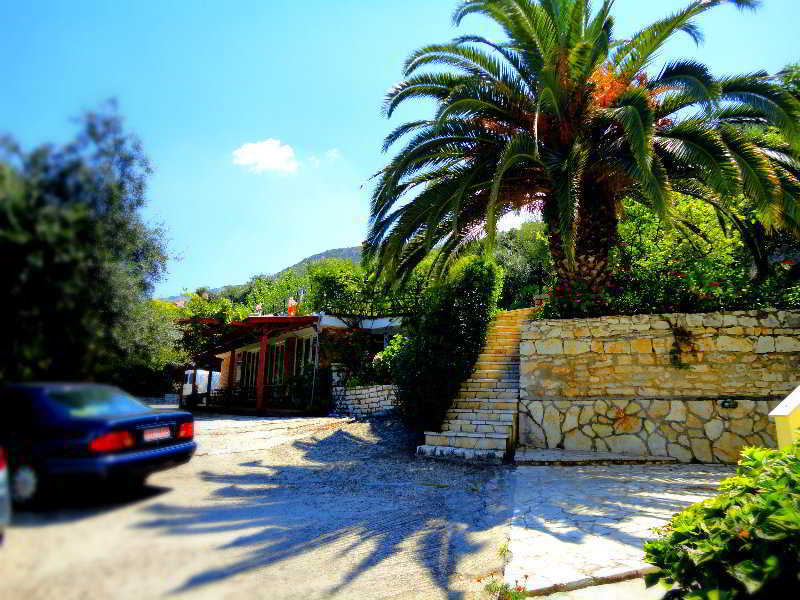 Apraos Dionysos Apartments מראה חיצוני תמונה