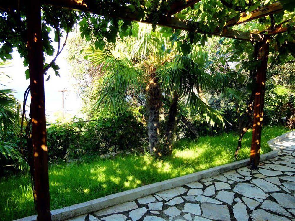 Apraos Dionysos Apartments מראה חיצוני תמונה