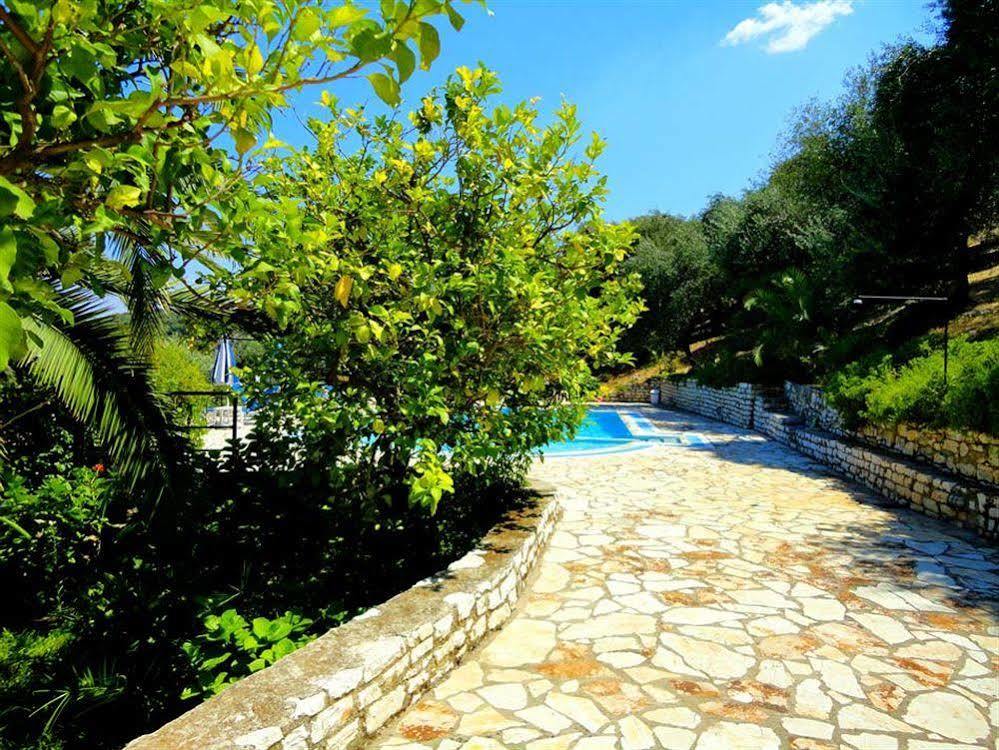 Apraos Dionysos Apartments מראה חיצוני תמונה